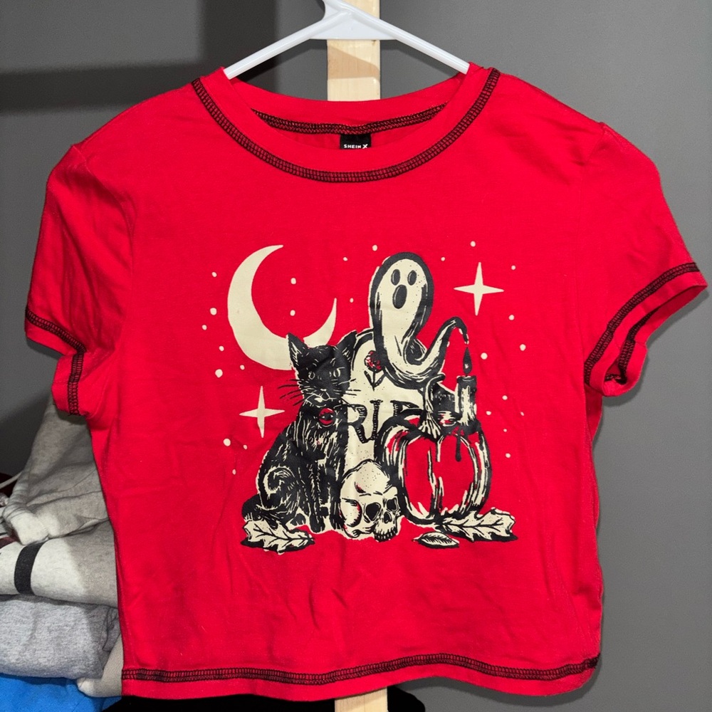 SHEIN Juniors Red Crop Top Tee with Fun Graphic